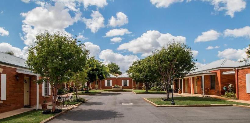 فندق Riverview At Ross