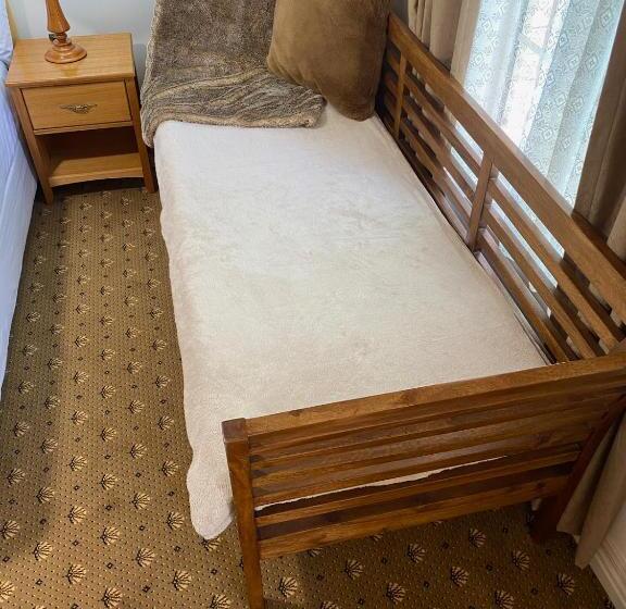 فندق Riverview At Ross