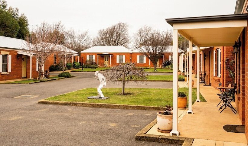 فندق Riverview At Ross