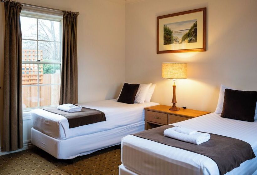 فندق Riverview At Ross