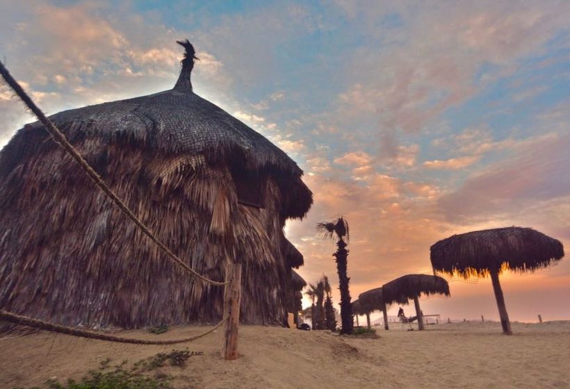 فندق صغير Mayan Village Beach Front