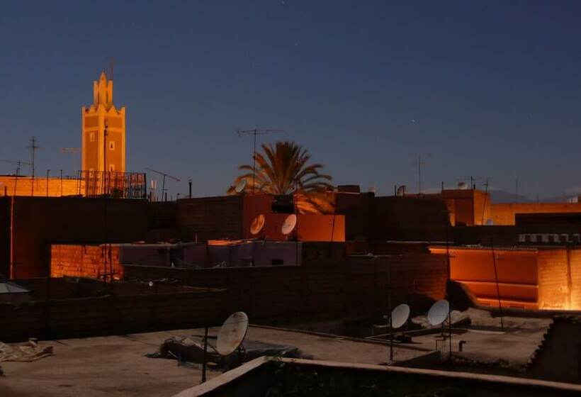 تختخواب و صبحانه Dar Zahia