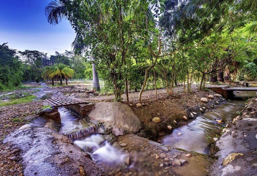 فندق Lohagarh Corbett Resort