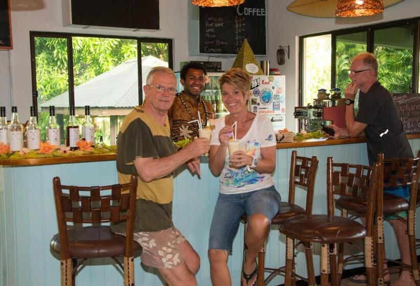 Waidroka Bay Resort