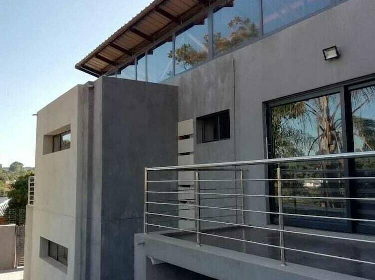 مبيت وإفطار Anisa Guesthouse