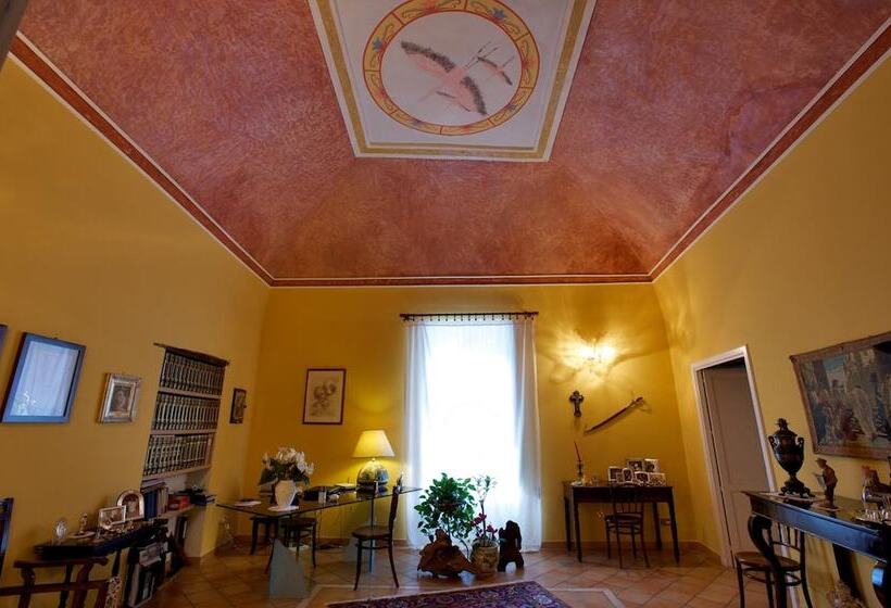 تختخواب و صبحانه La Casa Di Donn'amelia