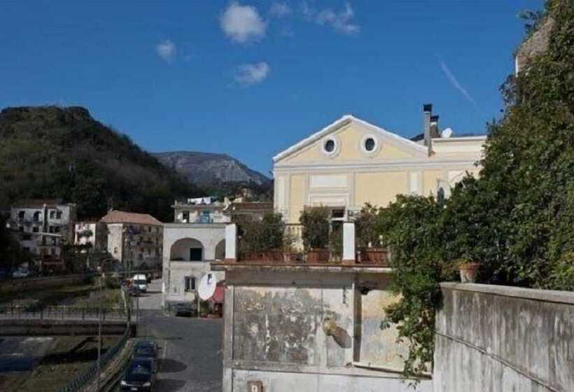 تختخواب و صبحانه La Casa Di Donn'amelia