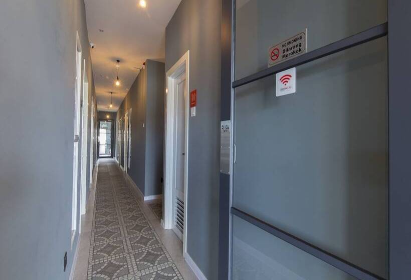 هتل Lea Guest House & Cafe Lukut