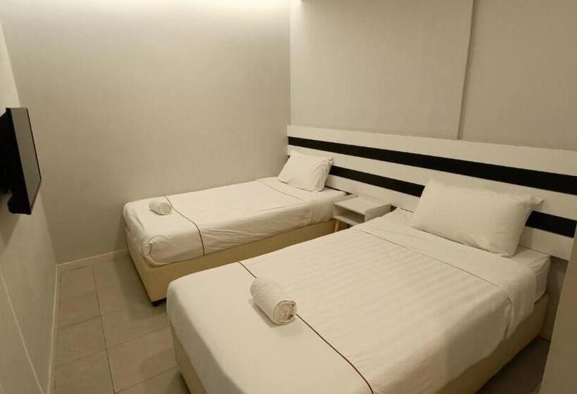 هتل Lea Guest House & Cafe Lukut