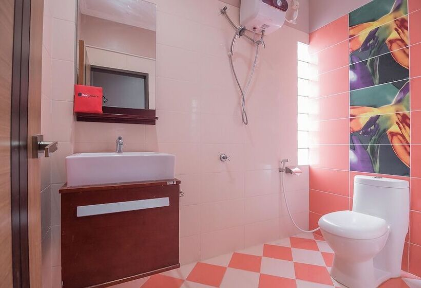 فندق Reddoorz Plus @ Tanjung Pandan Belitung 2