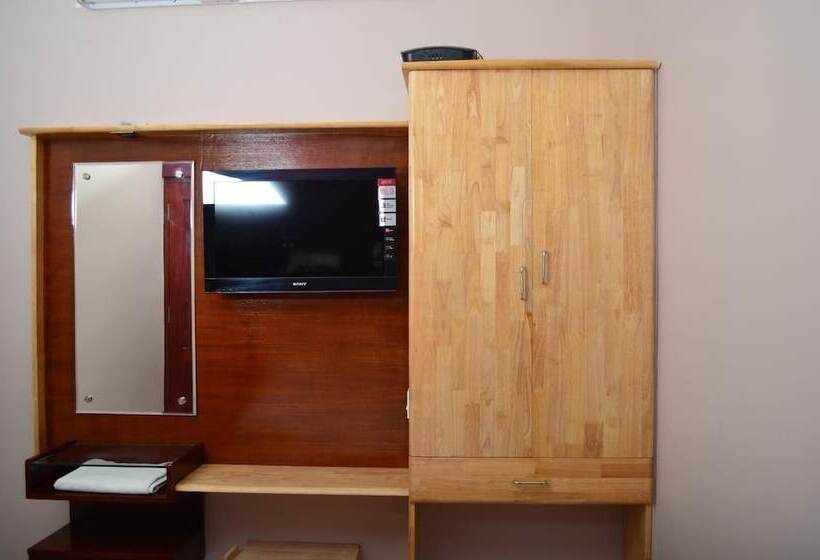 هتل The Mount Regency