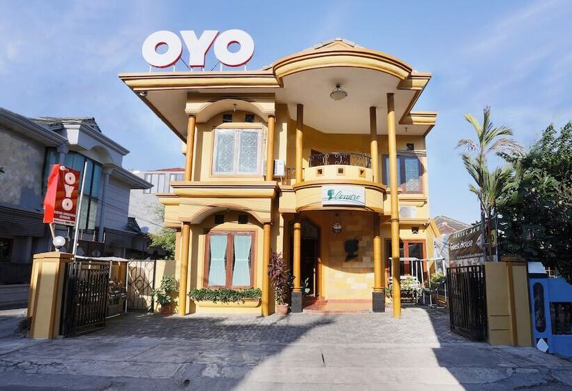 پانسیون Oyo 1072 Kampung Condro Wulan Guesthouse