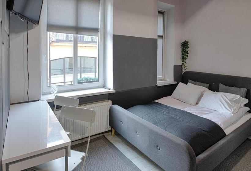 3 Bros' Hostel Cieszyn