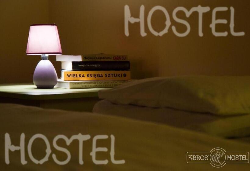 3 Bros' Hostel Cieszyn