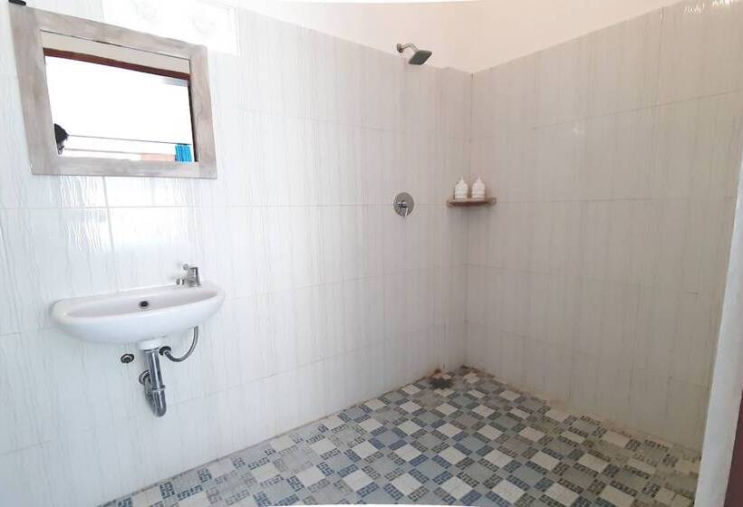 호스텔 Villa Sari By Oyo Rooms