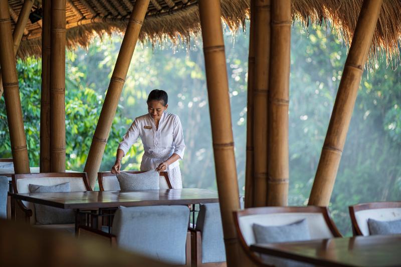 Отель Aksari Luxury Resort & Spa Ubud By Ini Vie Hospitality