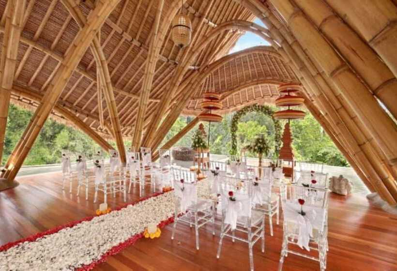 Отель Aksari Luxury Resort & Spa Ubud By Ini Vie Hospitality