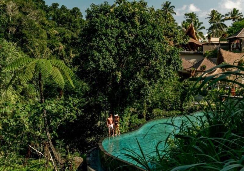 Отель Aksari Luxury Resort & Spa Ubud By Ini Vie Hospitality