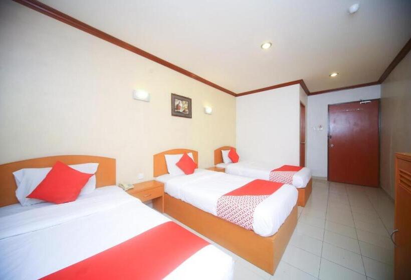 هتل London By Oyo Rooms