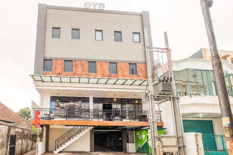 בית מלון כפרי Reddoorz Plus @ Doorman Guest House