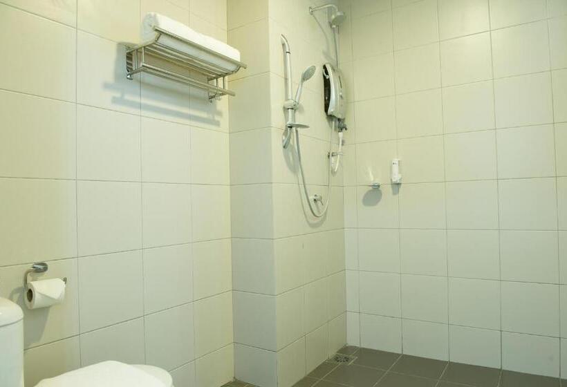 بنسيون Ezzyhome Medini