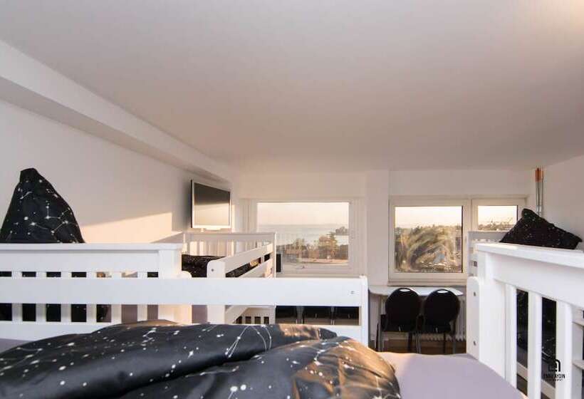 Skyhostel Friedrichshafen