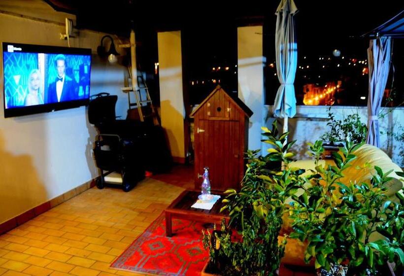 تختخواب و صبحانه La Casa Di Luna