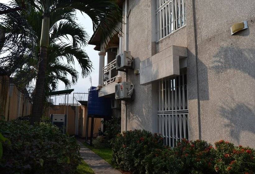 هتل Finesse Ntumba