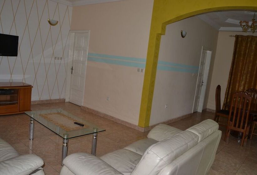 هتل Finesse Ntumba