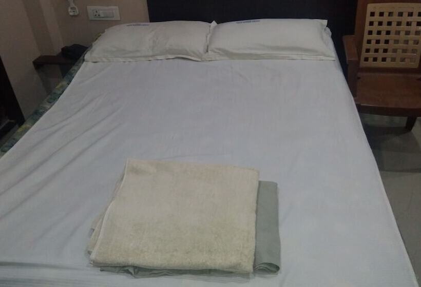 فندق Iroomz Nagamayuri