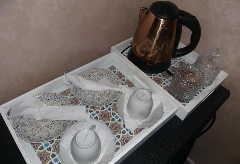 هتل Lahlou Riad Cafeteria