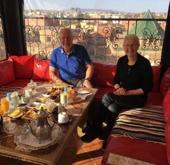 هتل Lahlou Riad Cafeteria