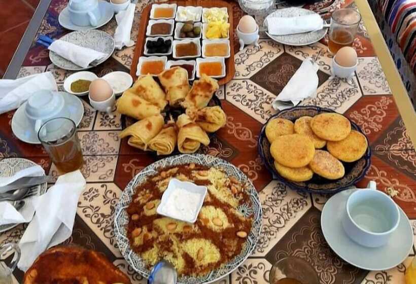 هتل Lahlou Riad Cafeteria