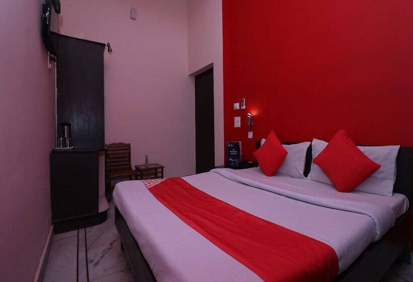בית מלון כפרי Laxmi Palace By Oyo Rooms