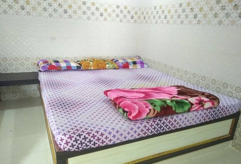 酒店 Sree Guru Sannidhi A Budget Luxury Lodge
