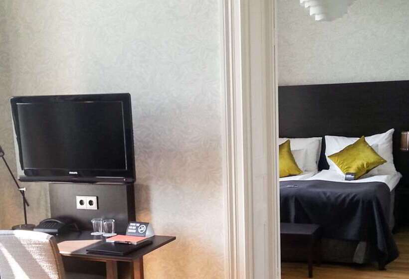 Clarion Collection Hotel Plaza