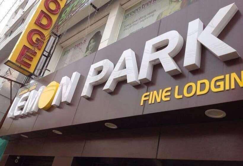 Fabhotel Lemon Park