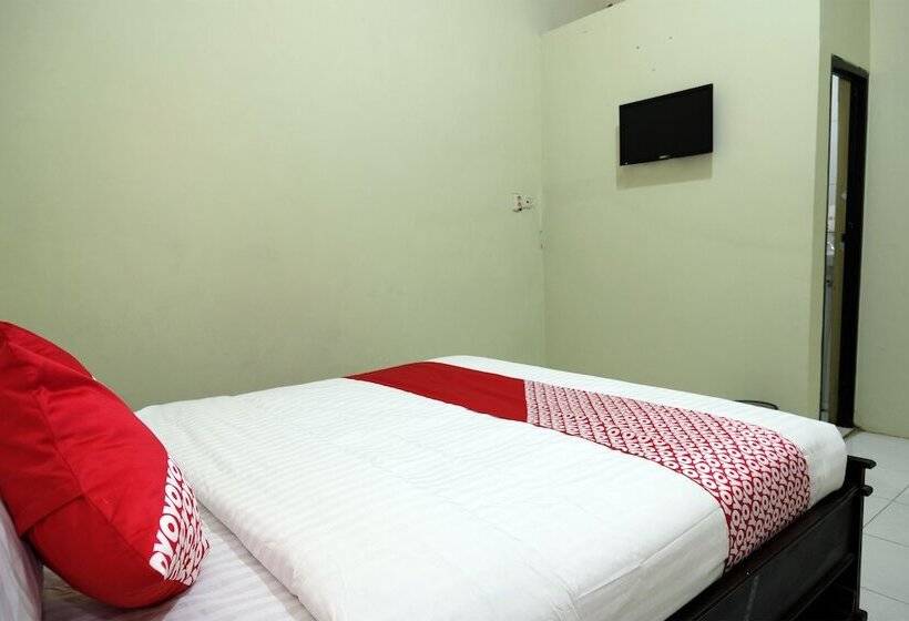 هتل Reddoorz Syariah Near Universitas Batanghari Jambi