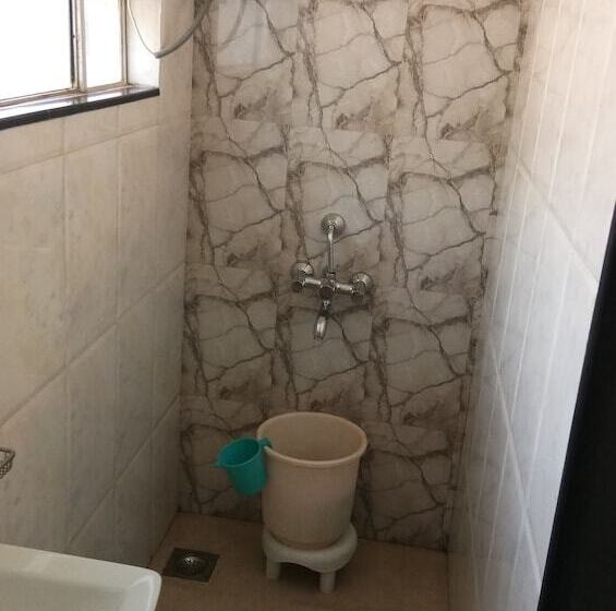 هتل Fabexpress Royal Baga Residency