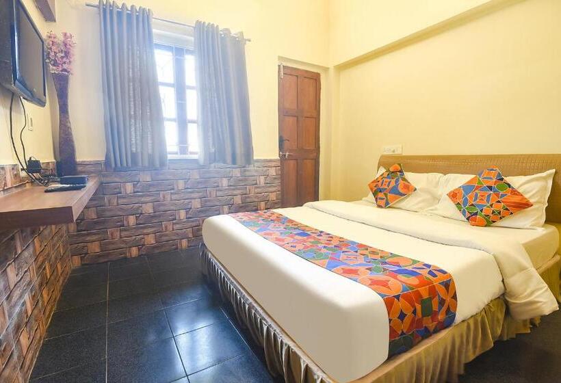 هتل Fabexpress Royal Baga Residency
