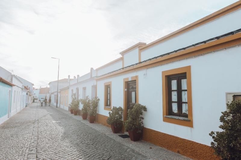 هتل Mute Hostel Milfontes