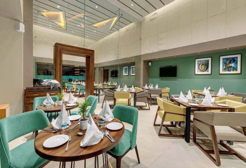 Отель The Fern Residency, Karad