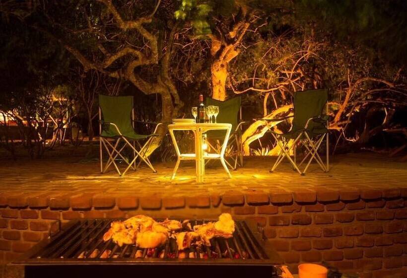 בית מלון כפרי Nil Sisila Beach Resort Yala