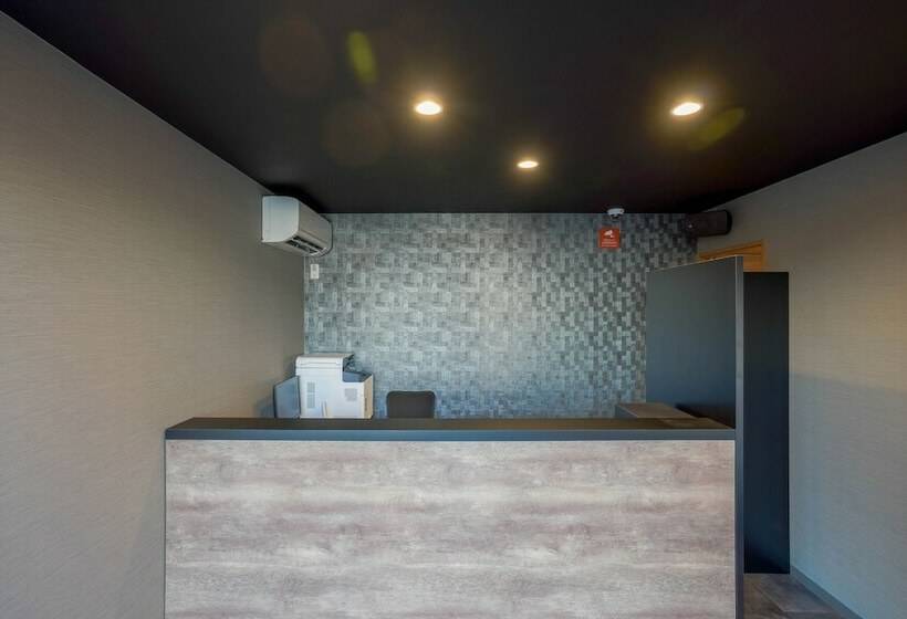 فندق R9 The Yard Mokakumakura