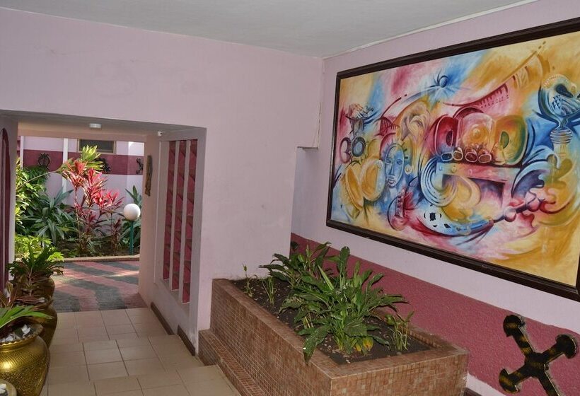 ホテル Royal Basin Resort