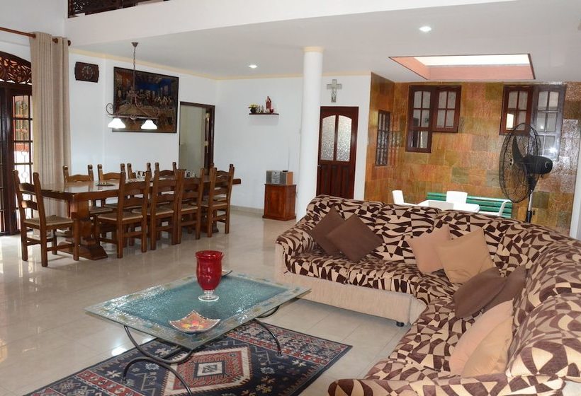 住宿加早餐  Gondolas Holiday Lanka