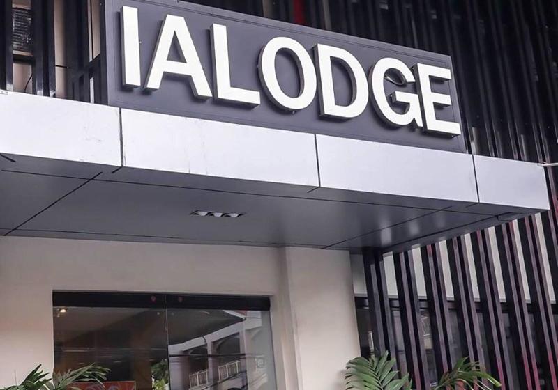 هتل Ialodge