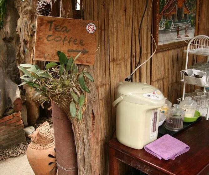 پانسیون Manotemple House