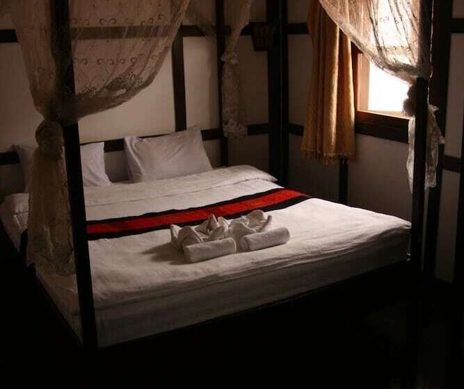 پانسیون Manotemple House