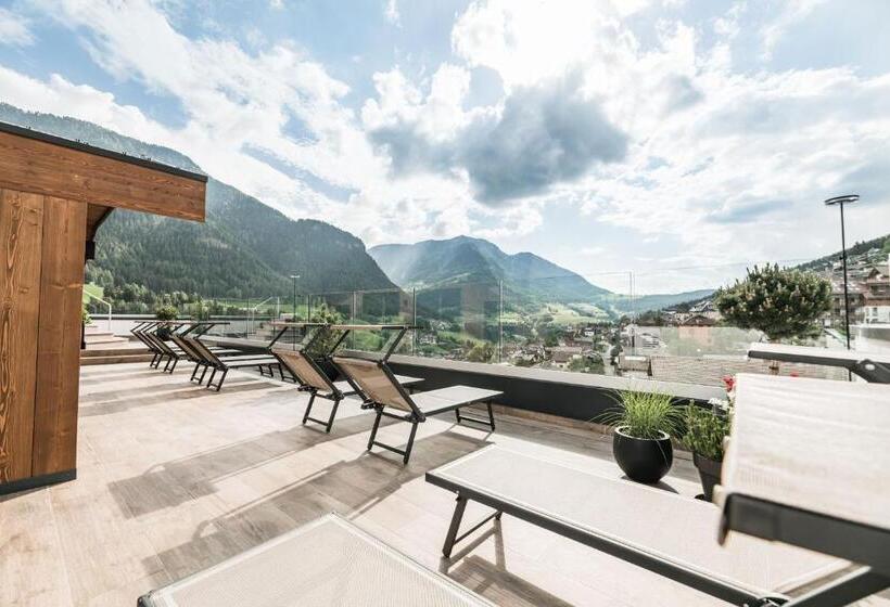 تختخواب و صبحانه Boutique Hotel Planlim